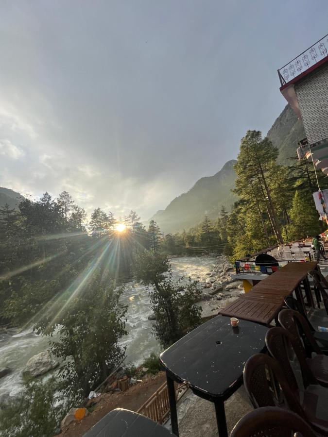 Shanti Cafe & Hostels كاسول المظهر الخارجي الصورة