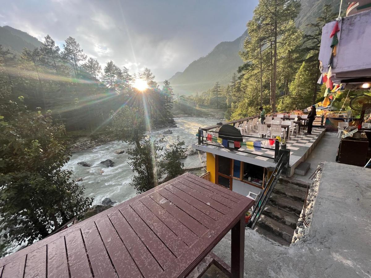 Shanti Cafe & Hostels كاسول المظهر الخارجي الصورة