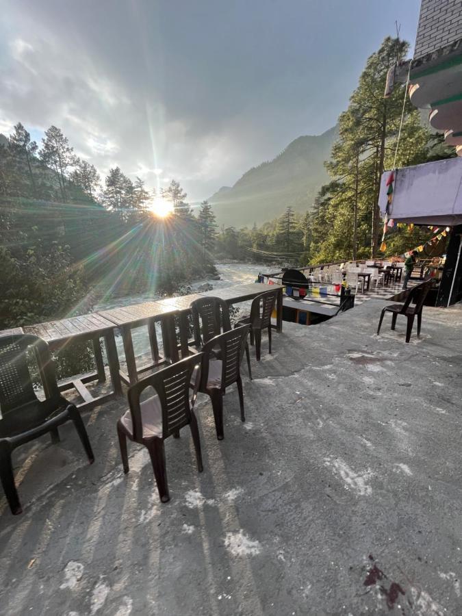 Shanti Cafe & Hostels كاسول المظهر الخارجي الصورة