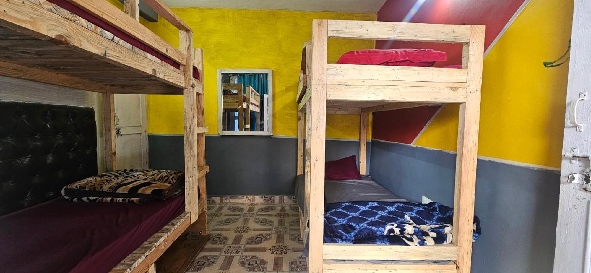 Shanti Cafe & Hostels كاسول المظهر الخارجي الصورة