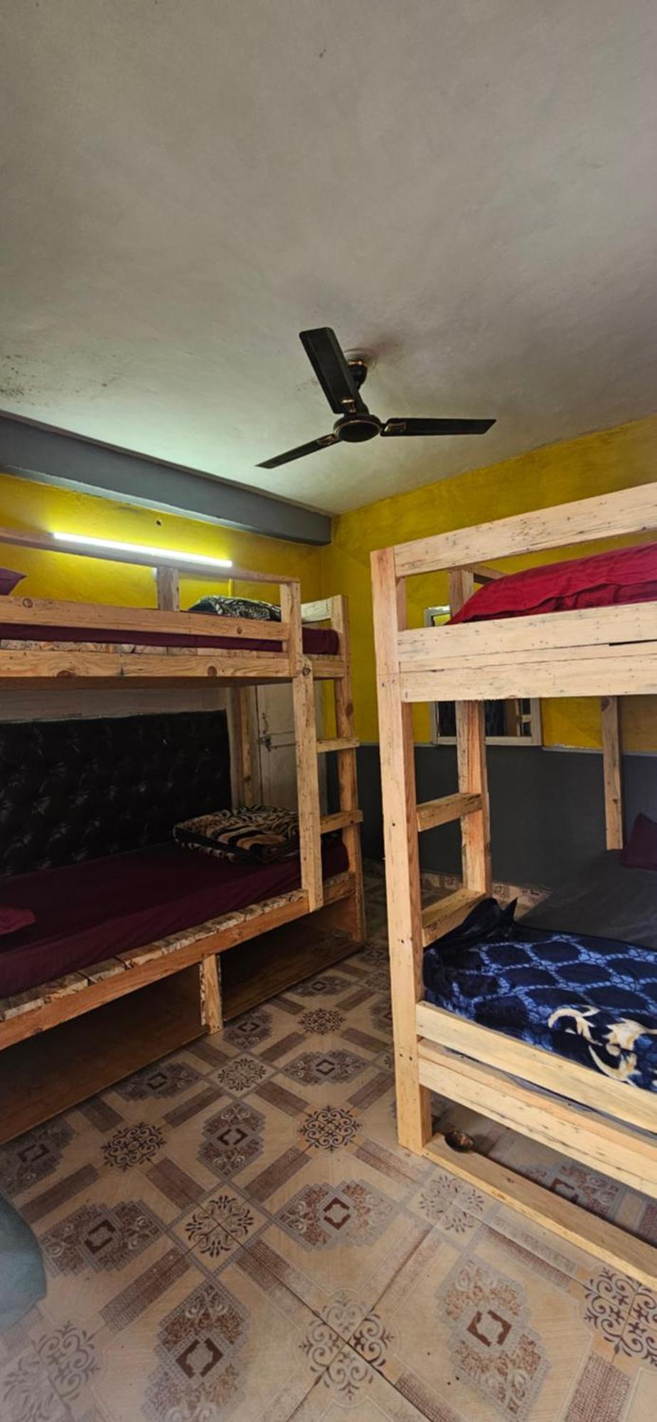 Shanti Cafe & Hostels كاسول المظهر الخارجي الصورة