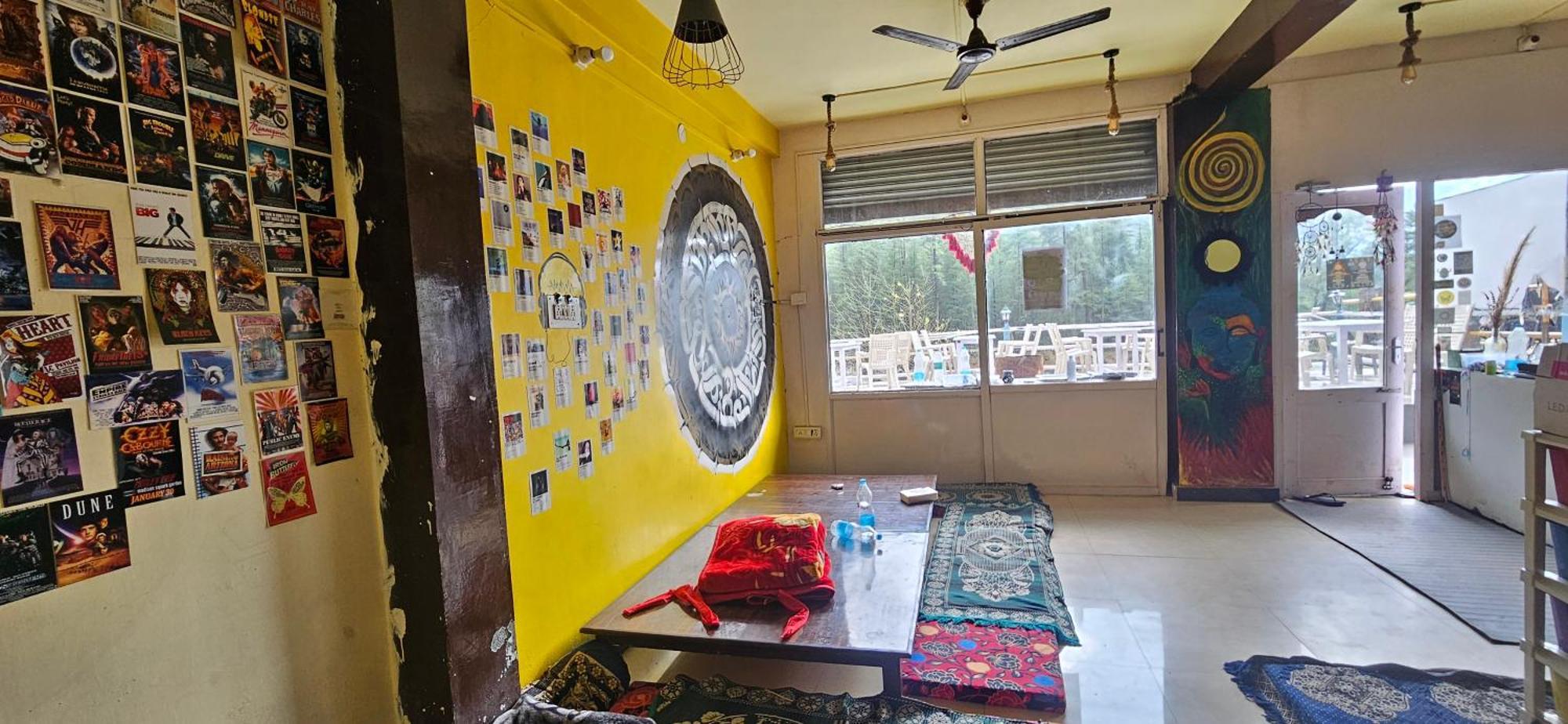 Shanti Cafe & Hostels كاسول المظهر الخارجي الصورة