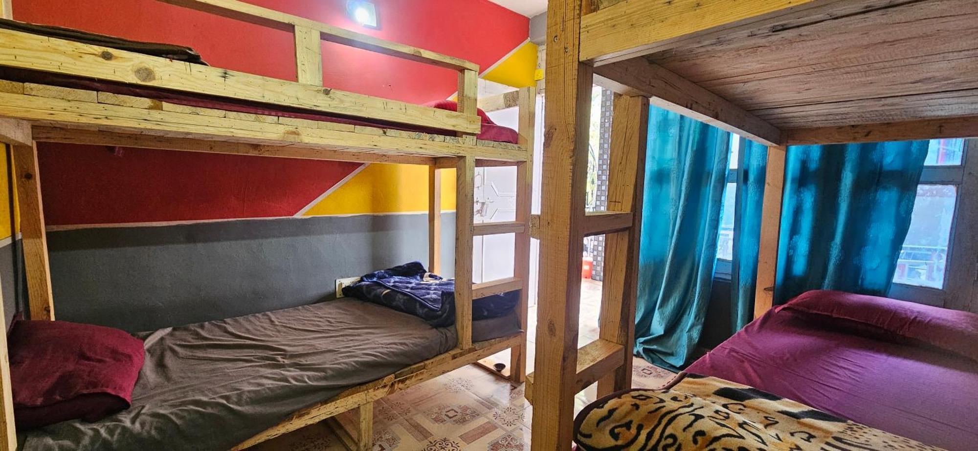 Shanti Cafe & Hostels كاسول المظهر الخارجي الصورة