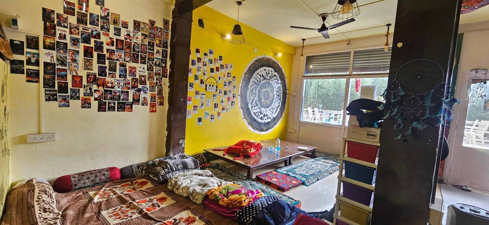 Shanti Cafe & Hostels كاسول المظهر الخارجي الصورة